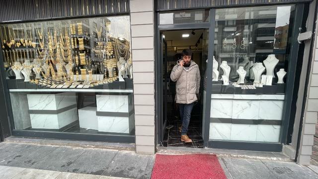 Şanlıurfa'daki kuyumcu soygununa ilişkin yakalanan 6 şüpheli adliyeye sevk edildi