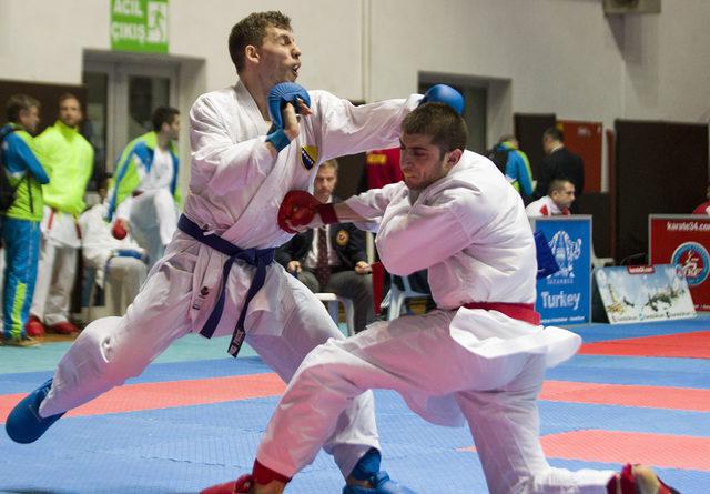 Balkan Karate Şampiyonası İstanbul'da başladı
