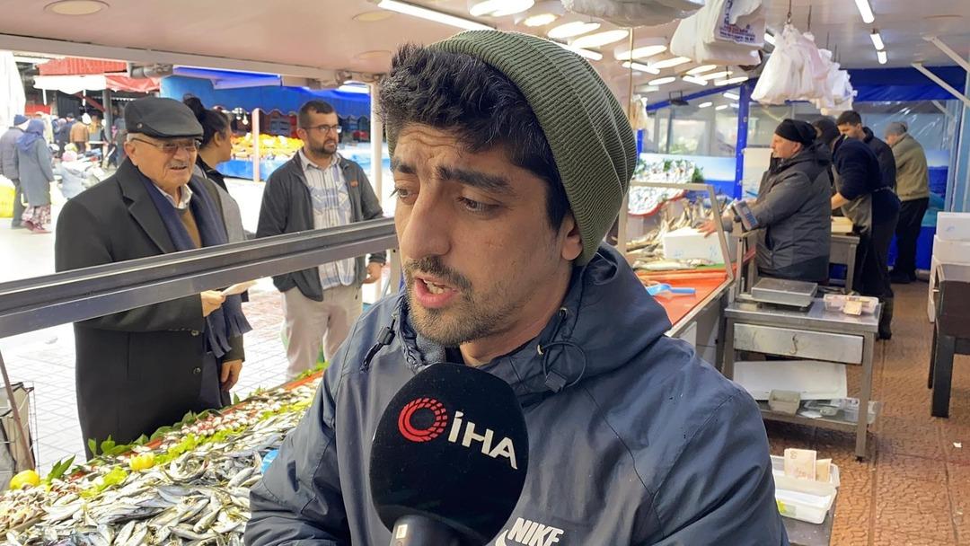 Balık tezgahlarında hamsi yok, vatandaş diğer balıklara y&ouml;neldi! 2