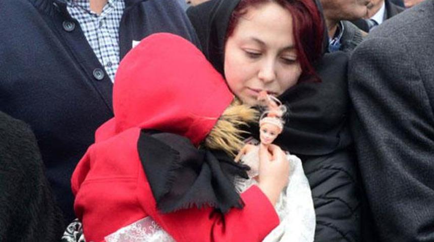 Şehit babaya ağlatan veda