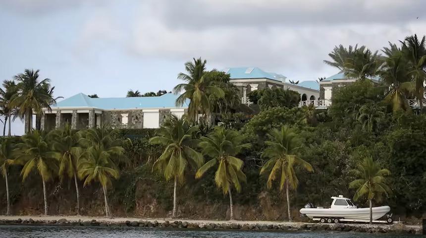 Epstein Adasına gizlice girmişti! Dava sonrası g&uuml;ndem olan g&ouml;r&uuml;nt&uuml;ler