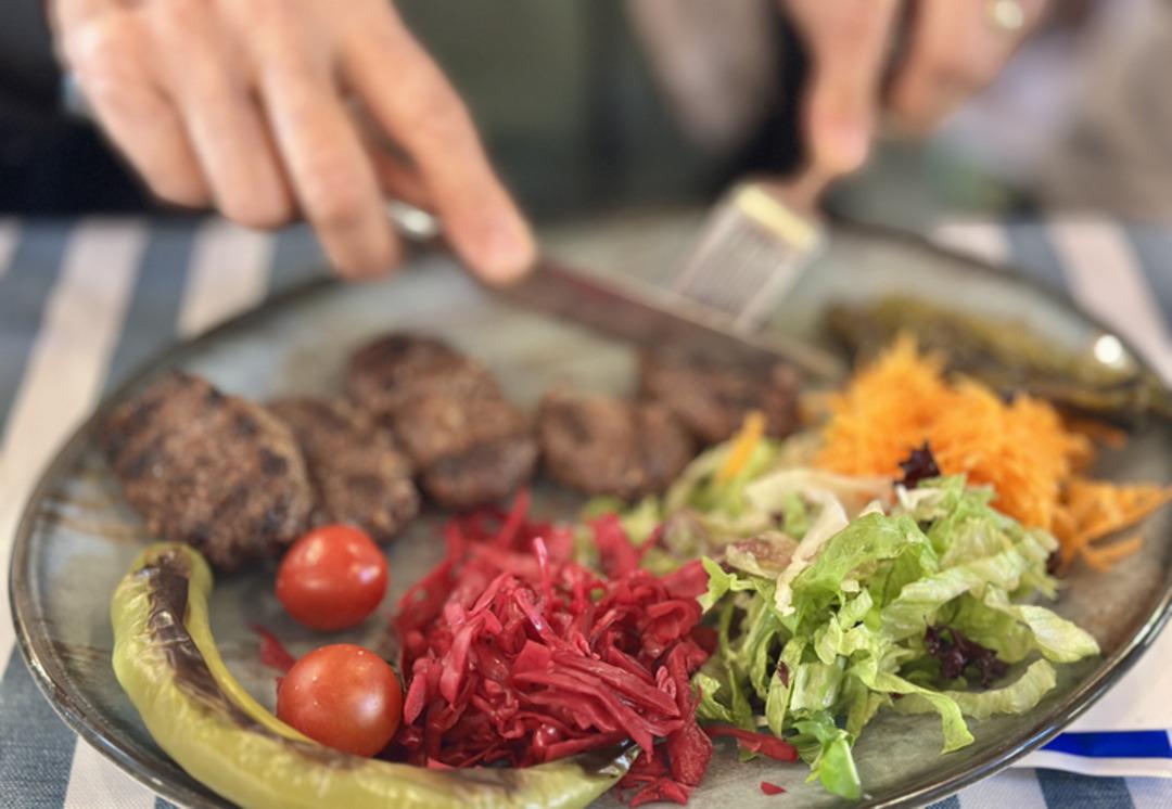 Yorgunluğu bı&ccedil;ak gibi kesiyor: Kahvaltıda bu ikiliyi t&uuml;ketin 3