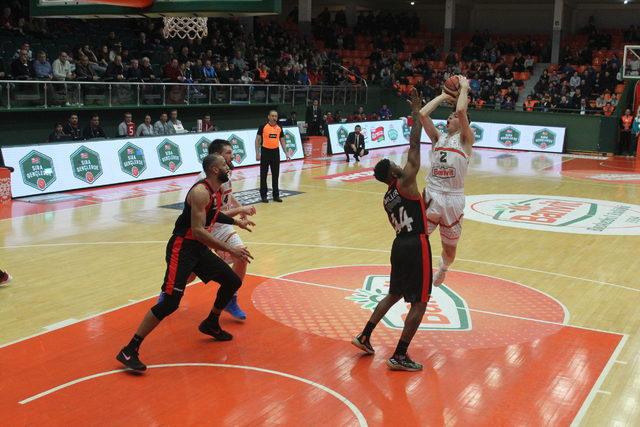 Banvit - Muratbey Uşak: 71-58