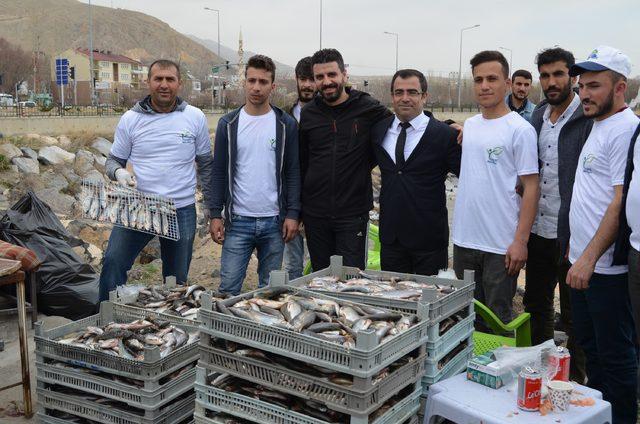 Adilcevaz'da ayran aşı ve balık festivali