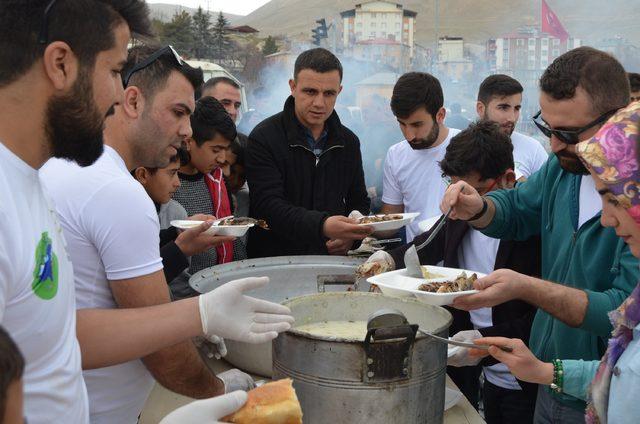 Adilcevaz'da ayran aşı ve balık festivali