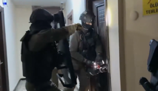 22 ilde ter&ouml;r &ouml;rg&uuml;t&uuml;ne operasyon! G&ouml;zaltılar var