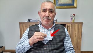 Bu muhtara herkes 'abi' demek zorunda kalıyor!