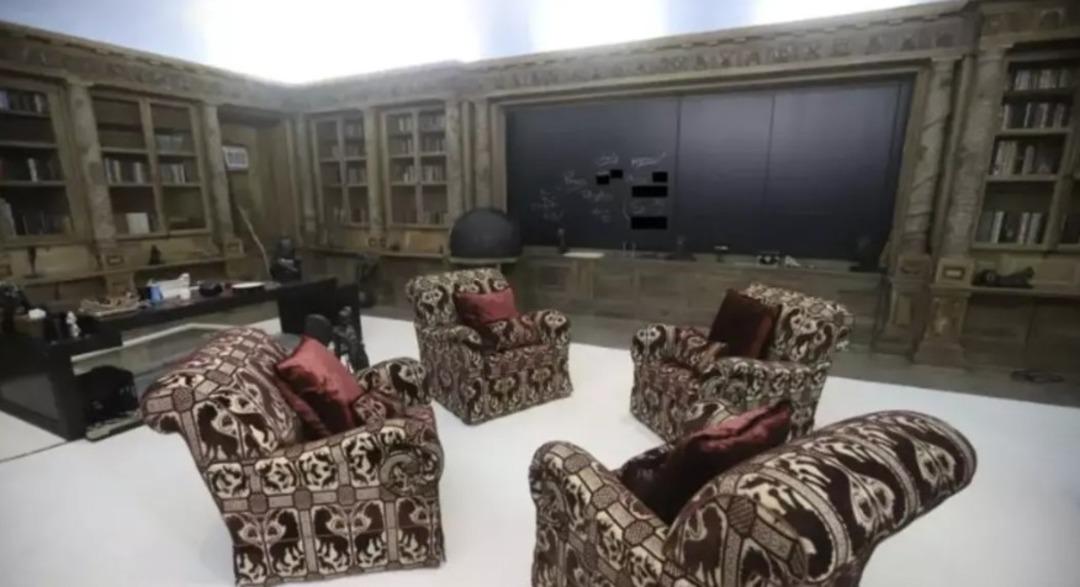 Yeni belgelerden sonra Epstein adası yeniden gündeme geldi! Her detayı mide bulandırdı 7