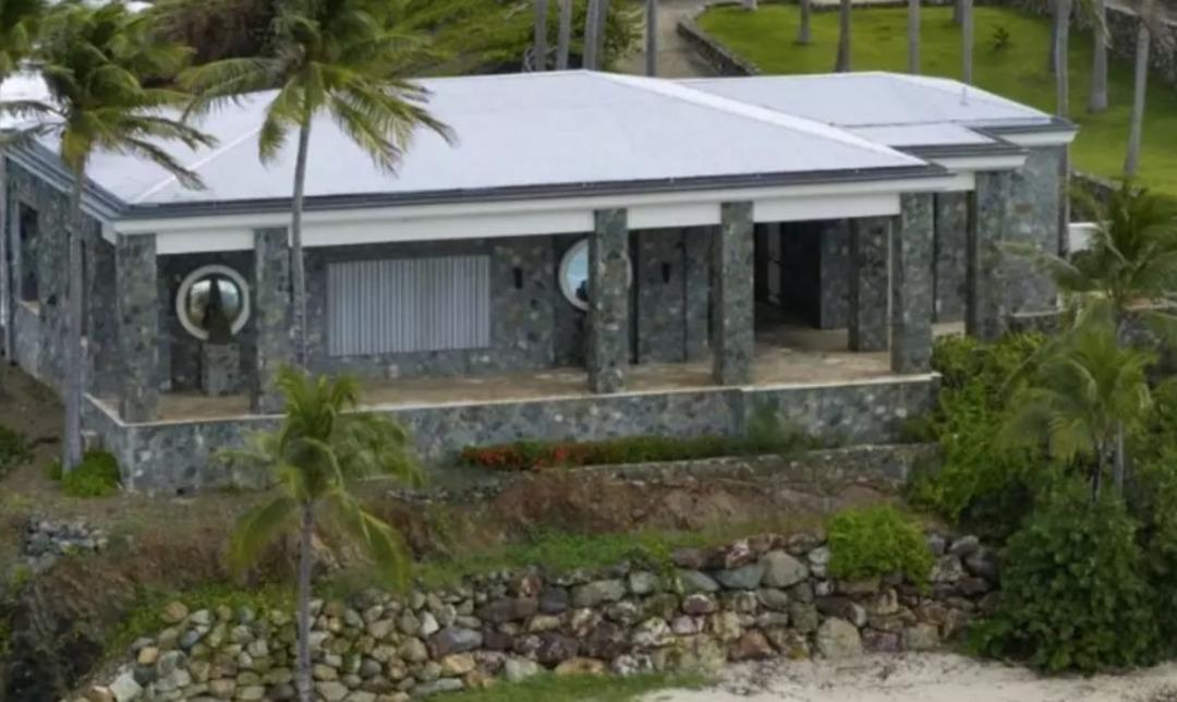 Yeni belgelerden sonra Epstein adası yeniden gündeme geldi! Her detayı mide bulandırdı 3