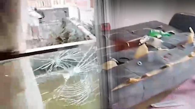 Evine giden kadın hayatının şokunu yaşadı! Tek bir sağlam eşya kalmamış