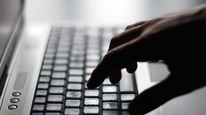 Gen&ccedil;ler dezenformasyona karşı farkındalık kazanıyor