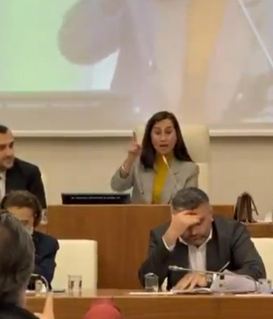 Beykoz Belediye sinde Helallik tartışması! Kürsüden seslendi: "Hepimiz rezilliğinizi gördük! Ben kimsenin evinde basılmadım" 2