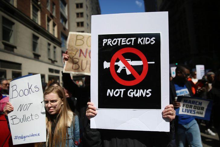 ABD'de on birlerce kişi sokağa döküldü G5