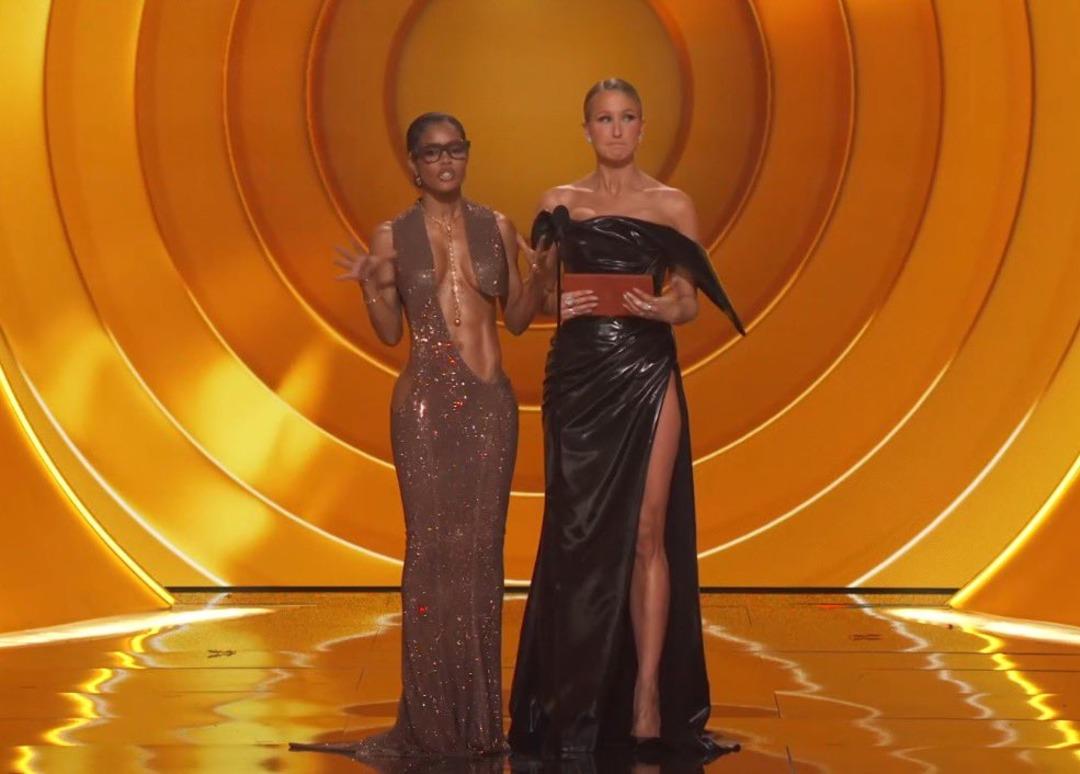 En seksi kadın se&ccedil;ilmişti! Teyana Taylor yine &ccedil;ok cesur!  Grammy ye damga vurdu 2