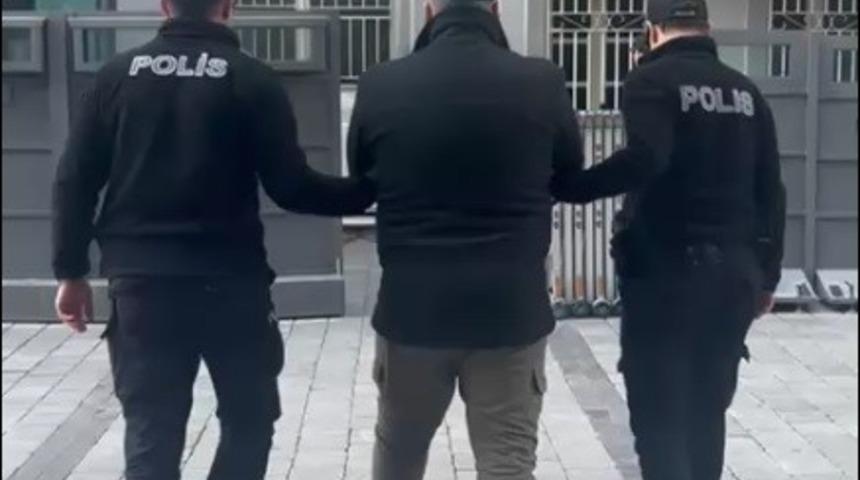 İzmir&rsquo;de 12 yıl hapis cezasıyla aranan şahıs yakalandı