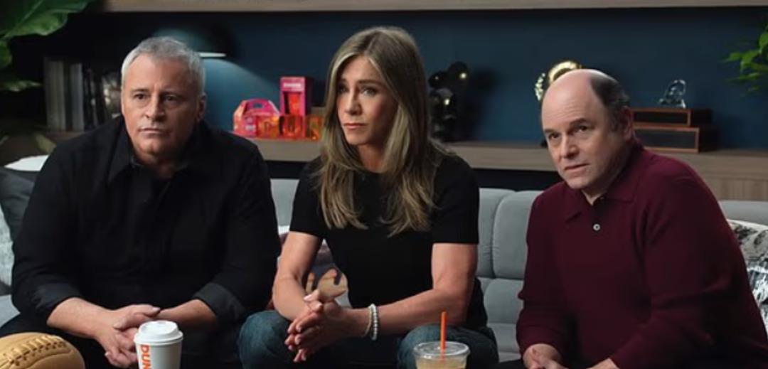 Friends yıldızı değişimiyle g&uuml;ndemde! Her şeyi bırakıp otomobil galerisi a&ccedil;tı 1