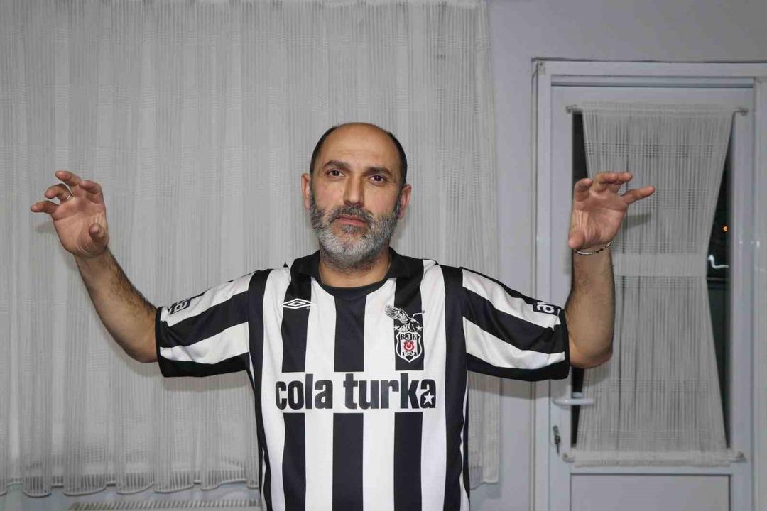 25 yıldır Beşiktaş&rsquo;ın her ma&ccedil;ını tek tek not ediyor!  4