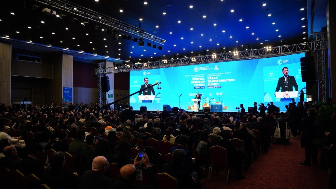 Bakan Kurum dan kentsel d&ouml;n&uuml;ş&uuml;m &ccedil;ağrısı  Bir an &ouml;nce şehirlerimizi diren&ccedil;li hale getirelim  3