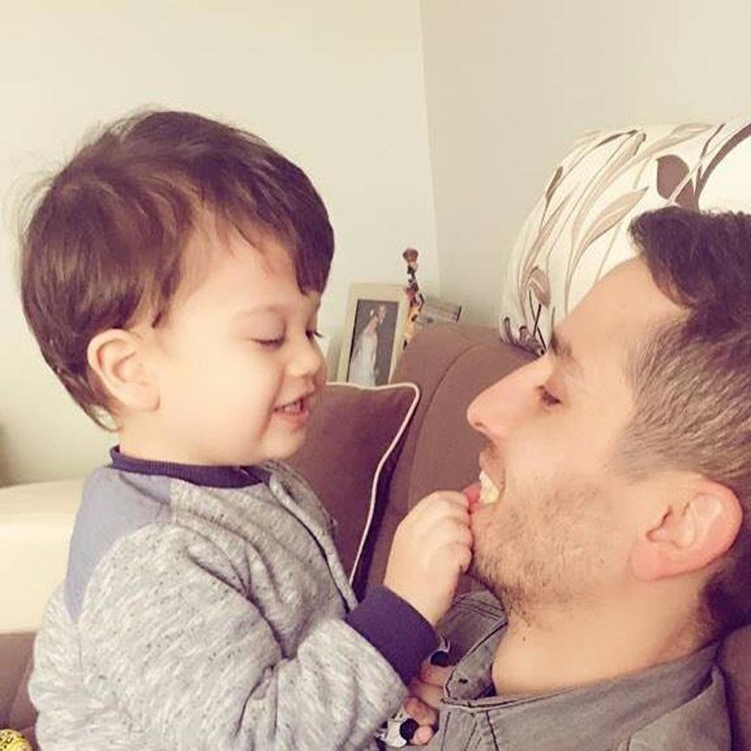 Eşi ve oğlunu öldürüp intihara kalkıştı: Kanla Beni affedin yazmış! 1