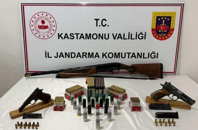 Kastamonu da silah ka&ccedil;ak&ccedil;ılığı operasyonunda 7 kişi yakalandı 1