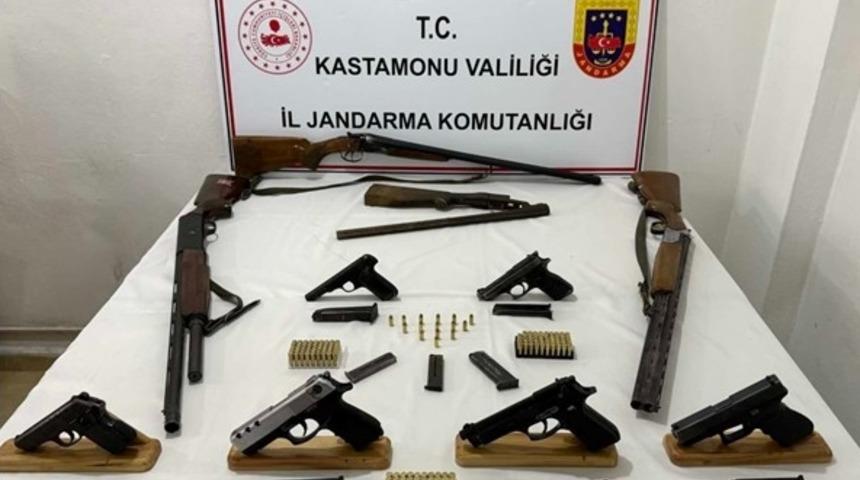 Kastamonu'da silah ka&ccedil;ak&ccedil;ılığı operasyonunda 7 kişi yakalandı