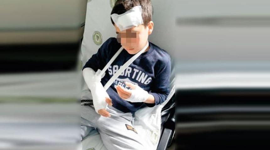 Okul servisinde akılalmaz olay! Yola öğrenci düştü!