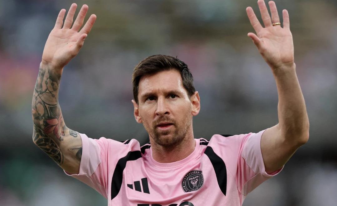 Galatasaraylıların "Messi r&uuml;yası" suya d&uuml;şt&uuml;! D&uuml;nya Yıldızı nın yeni takımını duyurdular 2