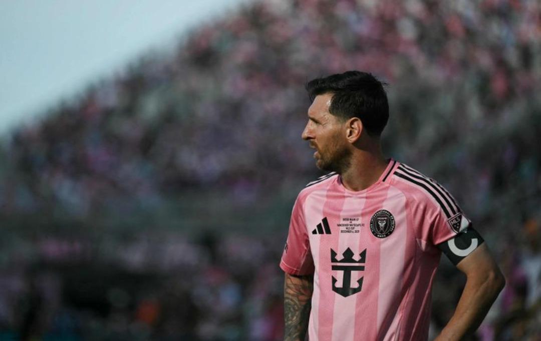 Galatasaraylıların "Messi r&uuml;yası" suya d&uuml;şt&uuml;! D&uuml;nya Yıldızı nın yeni takımını duyurdular 4