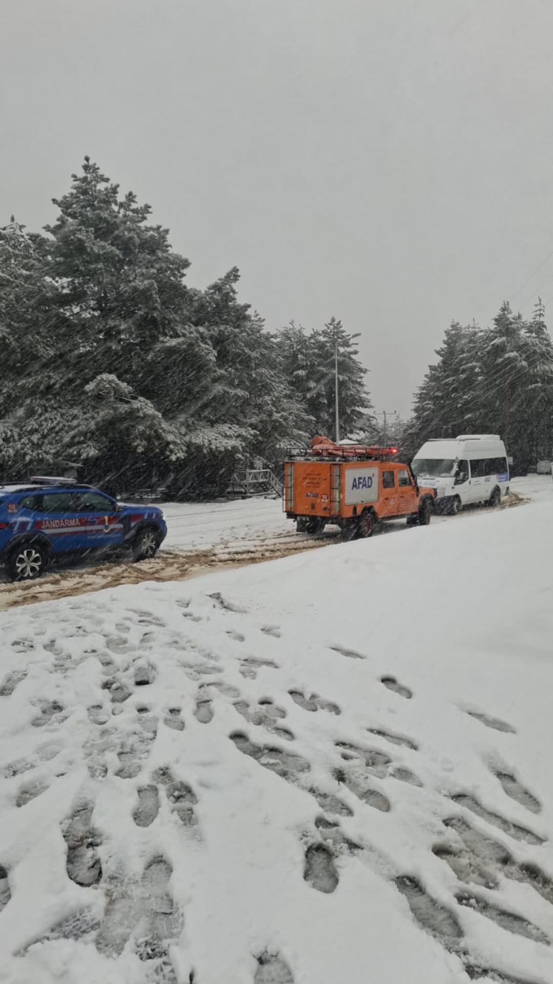 Komşusunun başını kesip 2 km taşıdı! Cansız bedeni 6 par&ccedil;aya ayırıp poşetlere koydu 4