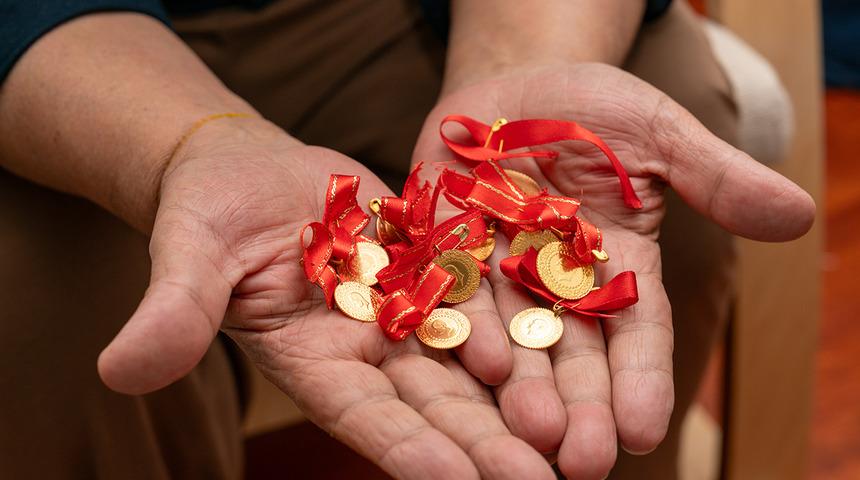 Altın geri d&ouml;nd&uuml;: O seviye tekrar aşıldı! 2008'den bu yana ilk
