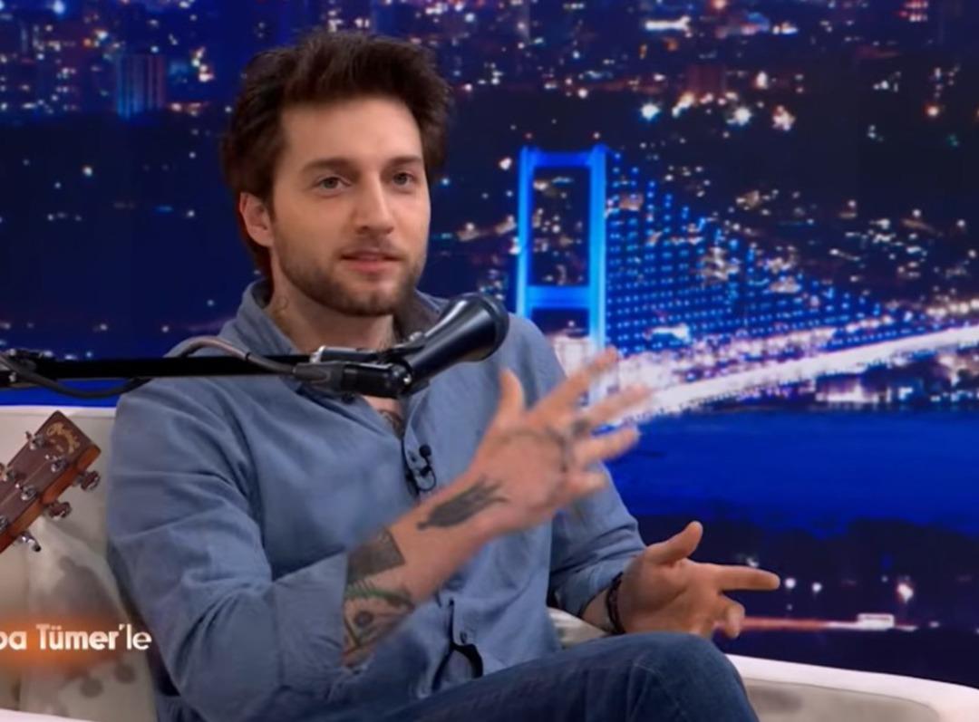 Ufuk Beydemir Saba T&uuml;mer in uyarısı karşısında şaştı kaldı!  Canlı yayındaki o anlar viral oldu 1