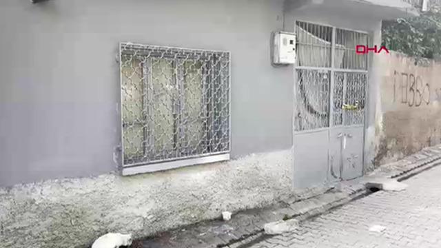 3 çocuğunun annesini öldürüp, başında ağlarken yakalandı!