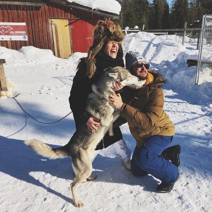 Pelin Akil ve Anıl Altan, kuzey ışıkları altında  G3