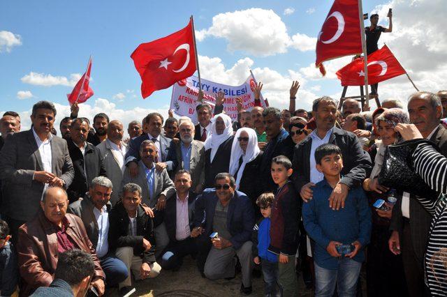Tayy Aşireti, TSK'nın Zeytin Dalı Harekatı'ndaki başarısını davul zurnayla kutladı