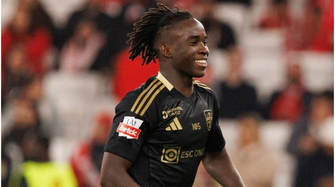 Galatasaray Renato Nhaga yu İstanbul a getirdi!  3