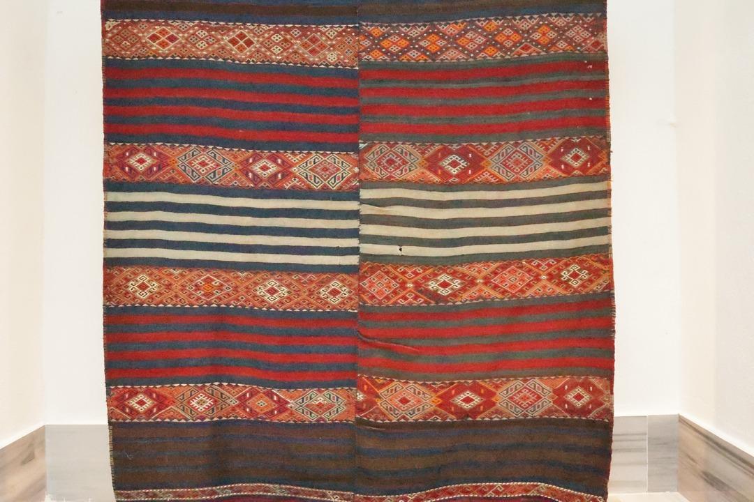 200 yıllık en eski kilim bu m&uuml;zede sergileniyor 3