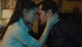 Son b&ouml;l&uuml;m g&uuml;ndemde! Seyirciyi ikiye b&ouml;ld&uuml;