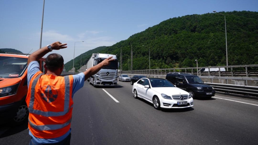Trafikte yeni kurallar Meclis&rsquo;ten ge&ccedil;ti: Ceza yağmuruna 6 madde daha eklendi 3