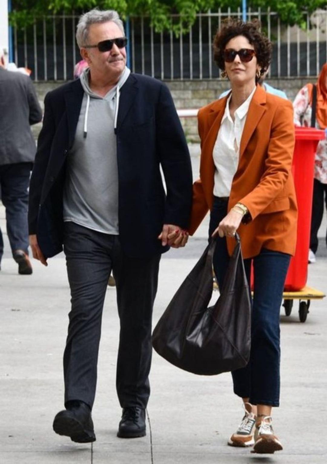 27 yıllık evliliğini bitirmişti! Arzum Onan aşka geldi 1