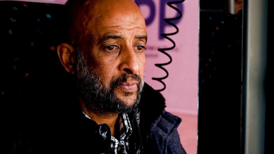 Bakan Kurum paylaştı! 25 yıllık otob&uuml;s şof&ouml;r&uuml; Devren Yener:  Yok olan şehir 3 yılda yeniden kuruldu  2