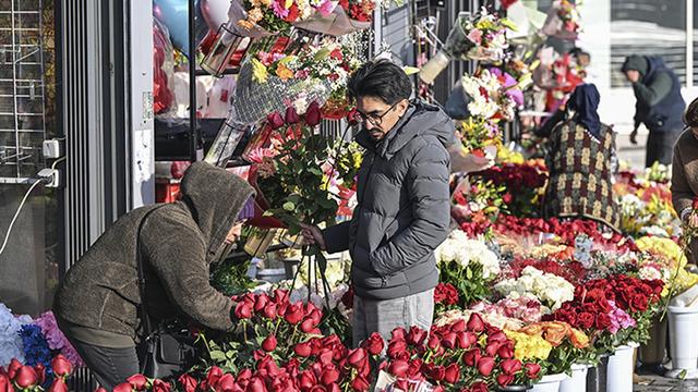 Çiçek sektöründe Sevgililer Günü yoğunluğu! Geçen yıla göre artış var