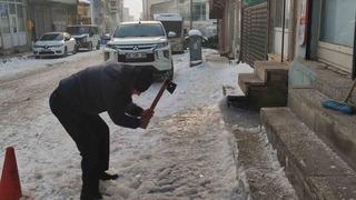 Ardahan’da dondurucu soğuk ağaçları kırağıyla kapladı