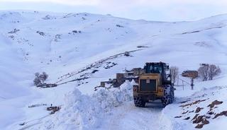 Van&rsquo;da kardan dolayı kapanan 34 yerleşim yerinin yolu a&ccedil;ılıyor