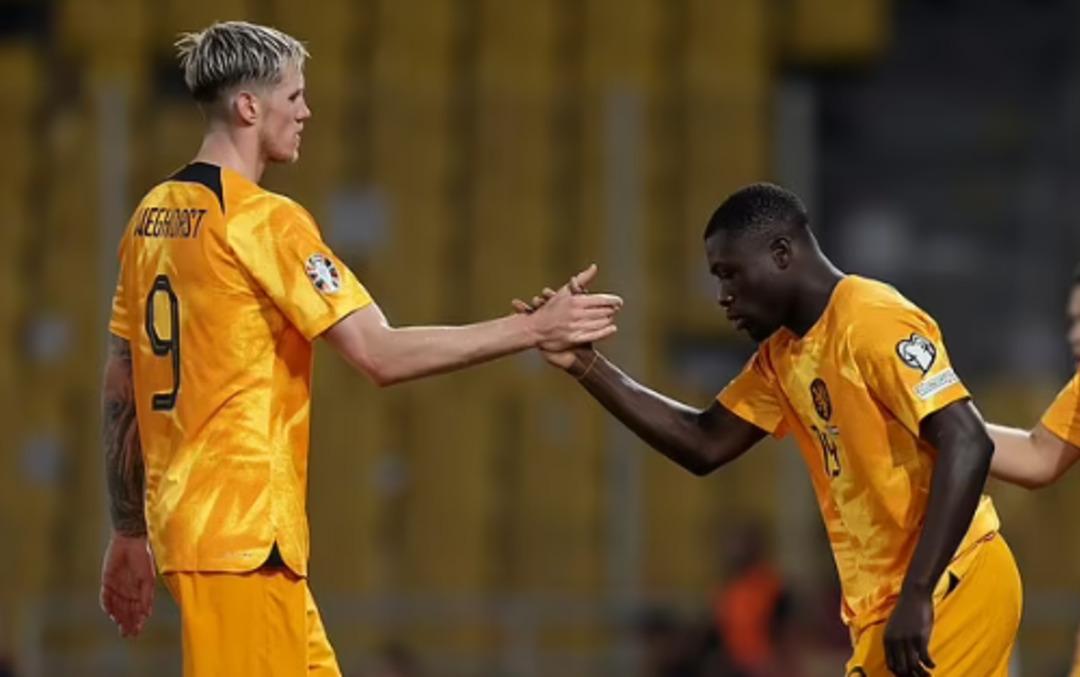 Kante sonrası Fenerbah&ccedil;e taraftarının g&ouml;z&uuml; onda! Hollandalı forvet geliyor, Euro 2024 detayı 1