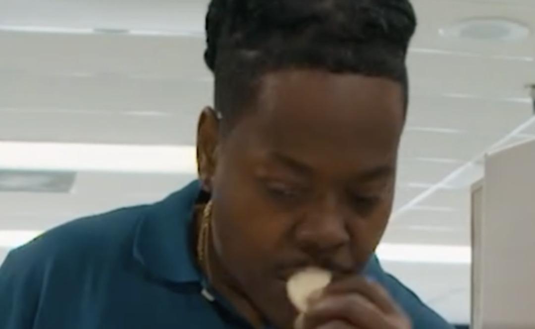 S&uuml;nger yeme tutkusu hastanelik etti! Ameliyata alındı: En az 2 kanepe onlarca yastık yedim 1