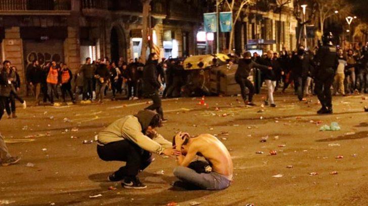 Katalonya'da göstericiler polisle çatıştı: 52 yaralı G1