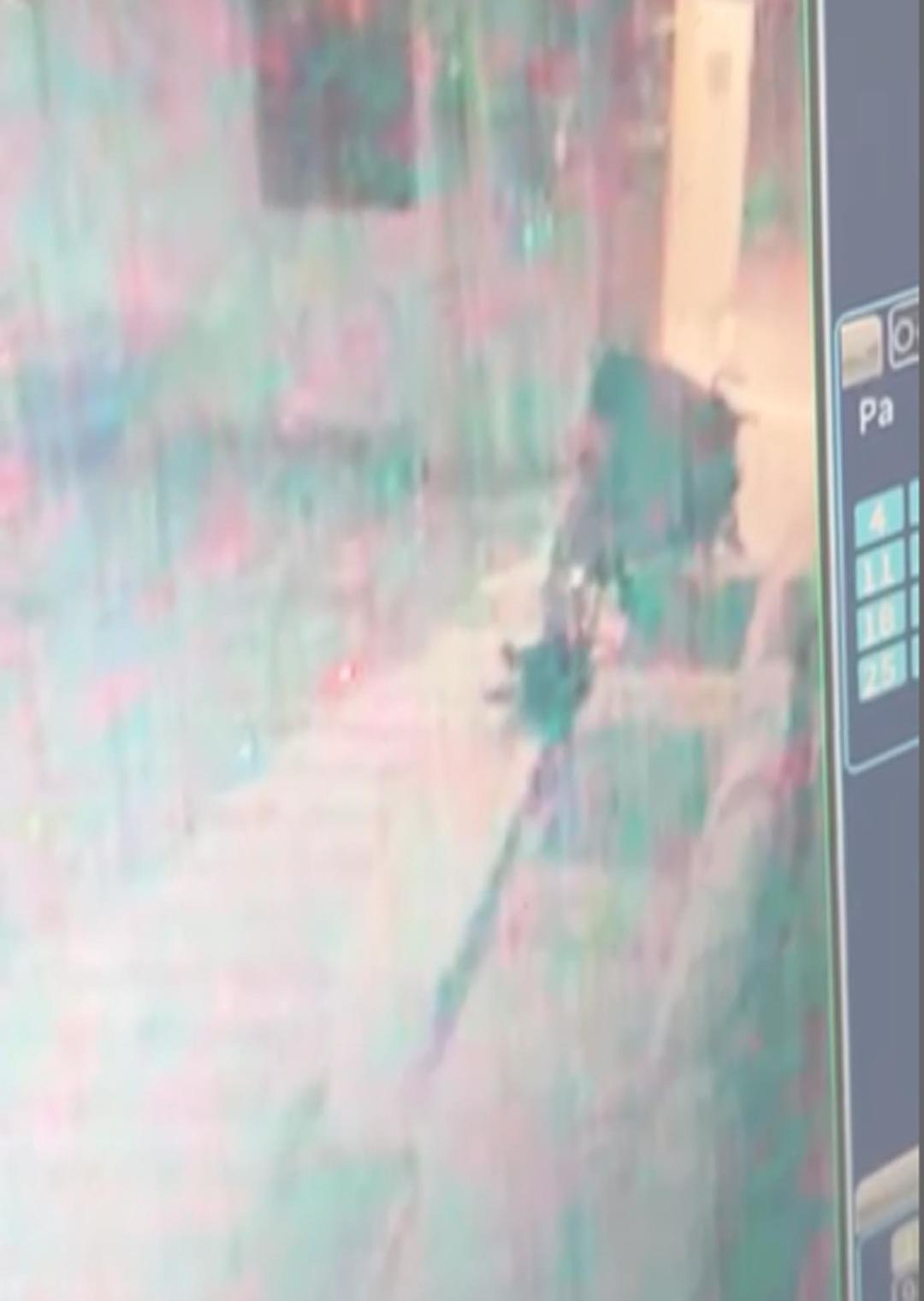 Bakımevinde dehşet! &Uuml;zerine kolonya d&ouml;k&uuml;p ateşe verdi: Yandığı 5 dakika sonra fark edildi 7