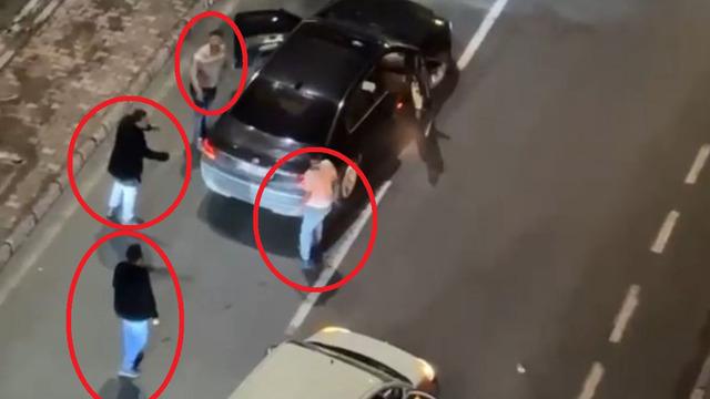 Kavgada silahlı tehdit! Yol verme tartışmasında darp edip maddi zarar verdiler