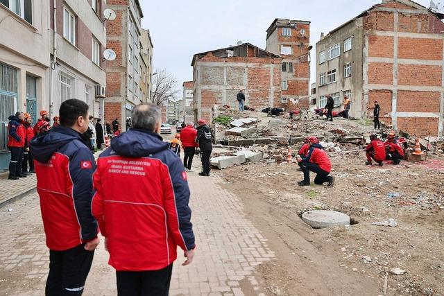 Bayrampaşa da geniş katılımlı deprem tatbikatı 4