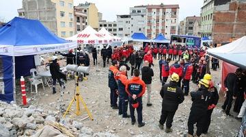 Bayrampaşa'da geniş katılımlı deprem tatbikatı